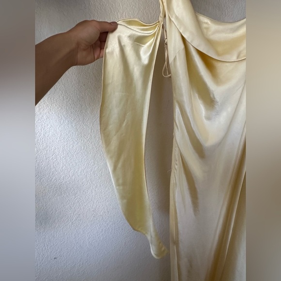 Selfie Leslie One-Shoulder Sash Maxi Dress Butter Yellow Large - Picture 8 of 11